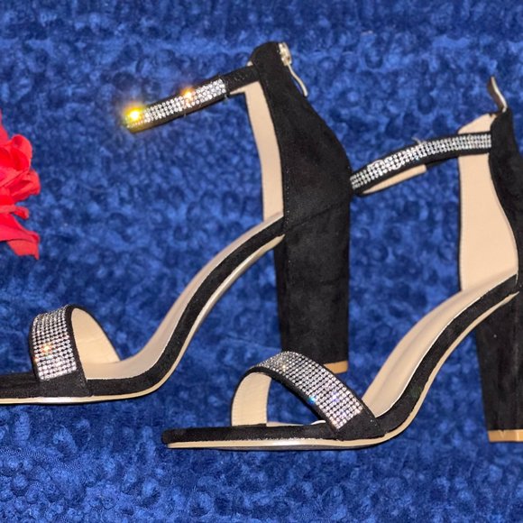 Heels - Picture 1 of 3